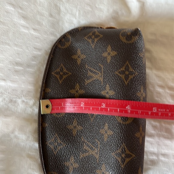 Louis Vuitton cosmetic pouch EUC - Picture 6 of 7